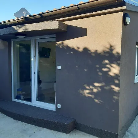 Apartment Little Olive Tree House