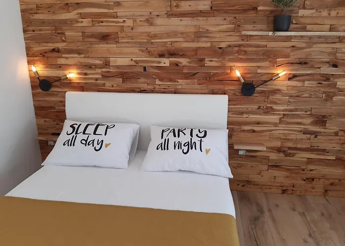 Little Olive Tree House * Sali