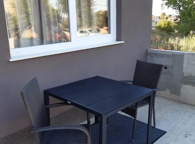 Little Olive Tree House * Sali