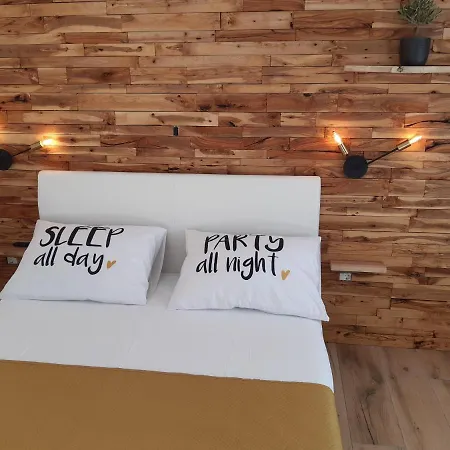 Little Olive Tree House * Sali