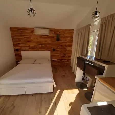 Little Olive Tree House Sali
