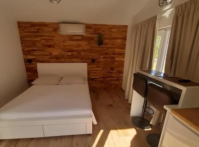 Little Olive Tree House Sali